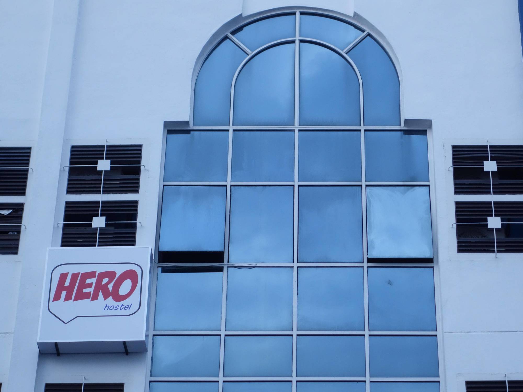 Hero Hostel Кучінг Екстер'єр фото