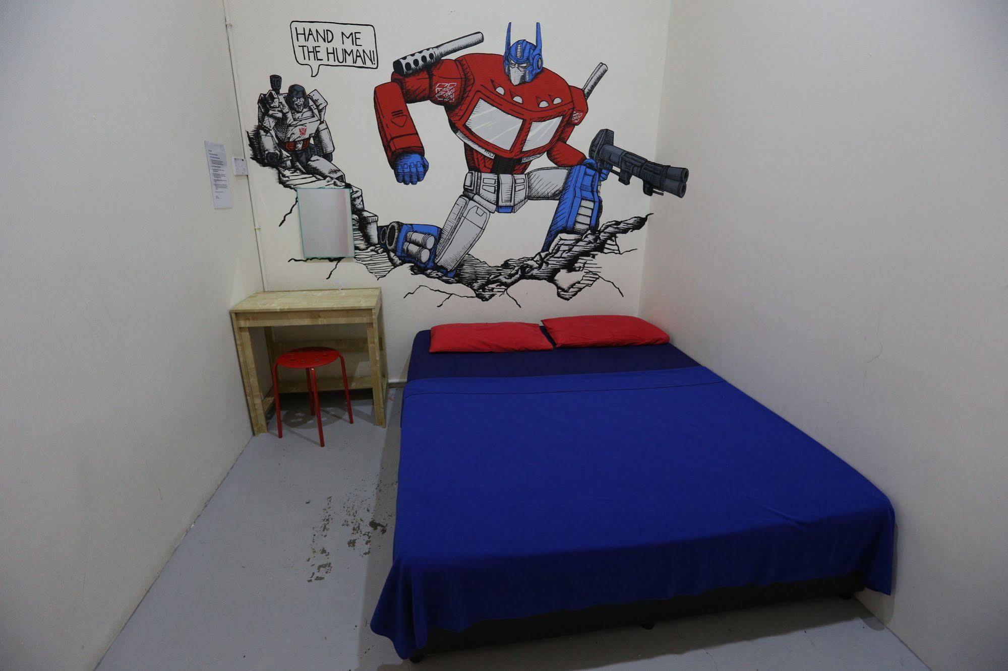 Hero Hostel Кучінг Екстер'єр фото