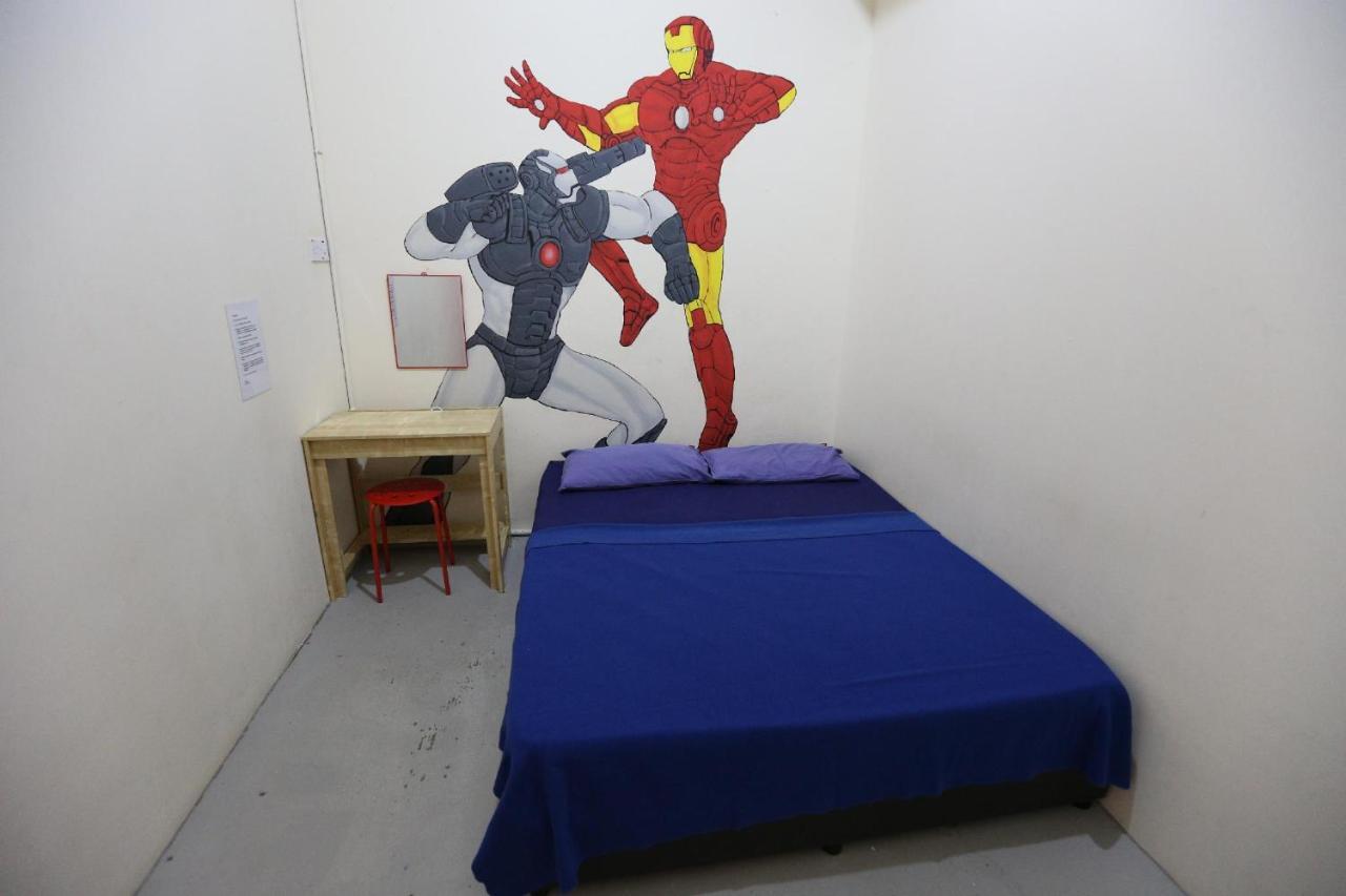 Hero Hostel Кучінг Екстер'єр фото