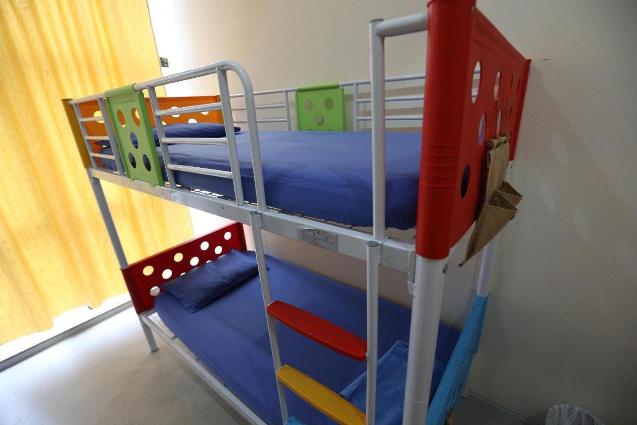 Hero Hostel Кучінг Екстер'єр фото